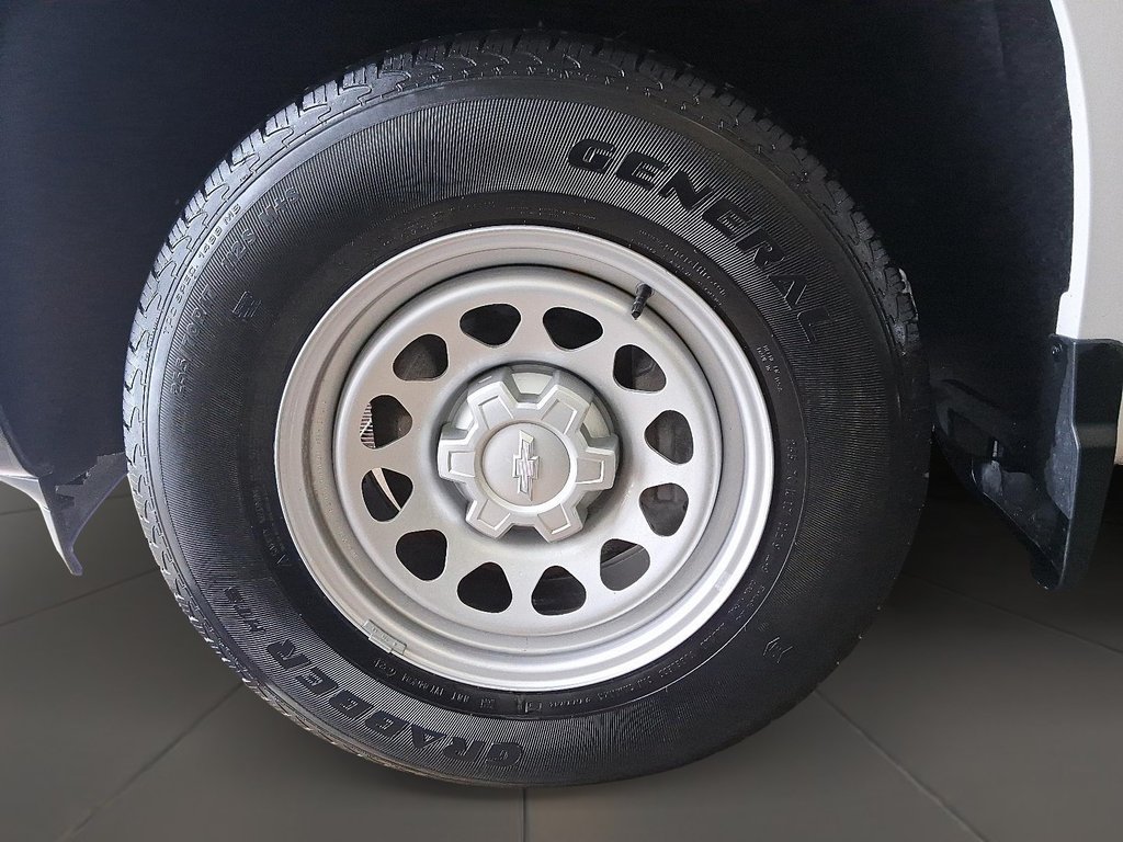 2024 Chevrolet Silverado 1500 Crew Cab Standard Box 4-Wheel Drive Work Truck in Stratford, Ontario - 6 - w1024h768px