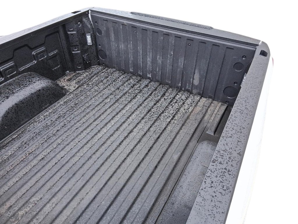 2024 Chevrolet Silverado 1500 Crew Cab Short Box 4-Wheel Drive RST in Stratford, Ontario - 17 - w1024h768px