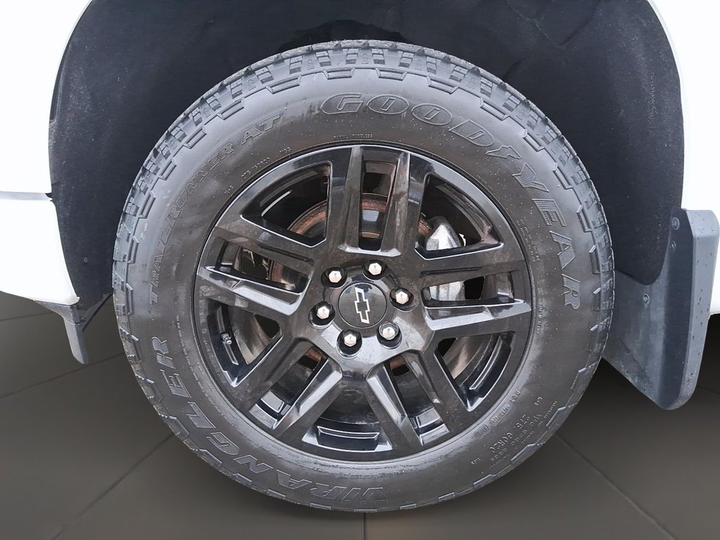 2024 Chevrolet Silverado 1500 Crew Cab Short Box 4-Wheel Drive RST in Stratford, Ontario - 6 - w1024h768px