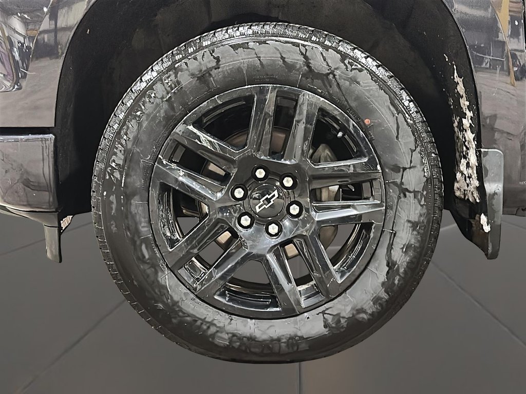 2024 Chevrolet Silverado 1500 Crew Cab Standard Box 4-Wheel Drive RST in Stratford, Ontario - 7 - w1024h768px