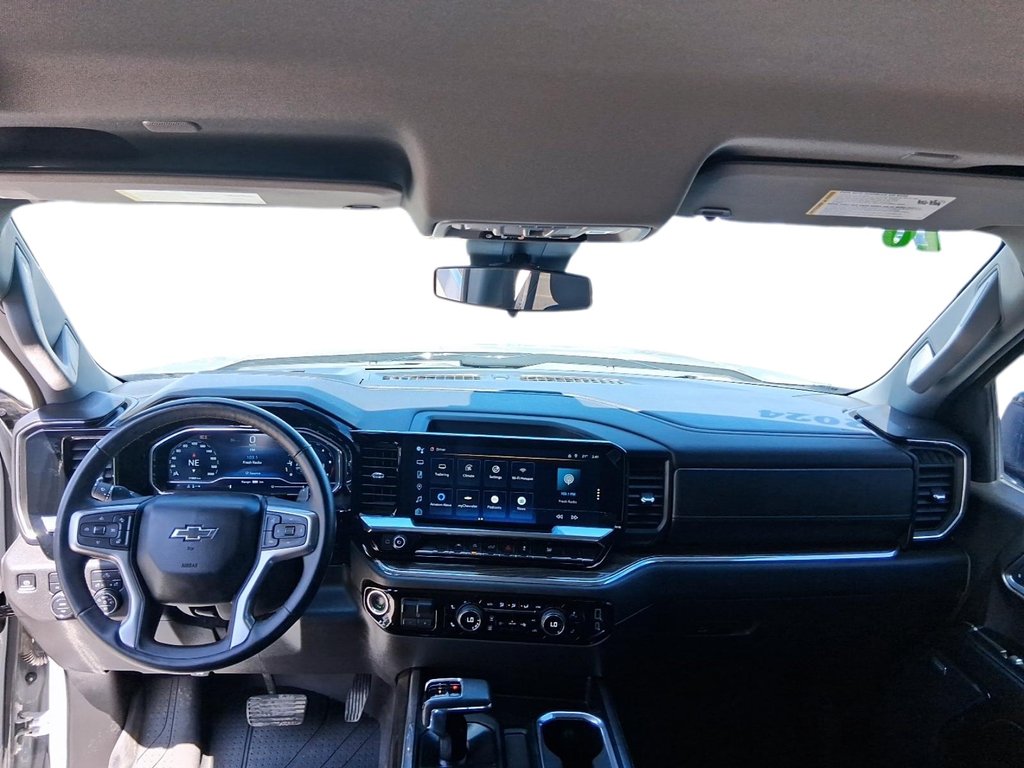 2024 Chevrolet Silverado 1500 Crew Cab Short Box 4-Wheel Drive RST in Stratford, Ontario - 10 - w1024h768px