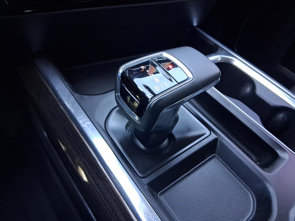 2024 Chevrolet Silverado 1500 Crew Cab Short Box 4-Wheel Drive RST in Stratford, Ontario - 16 - w1024h768px