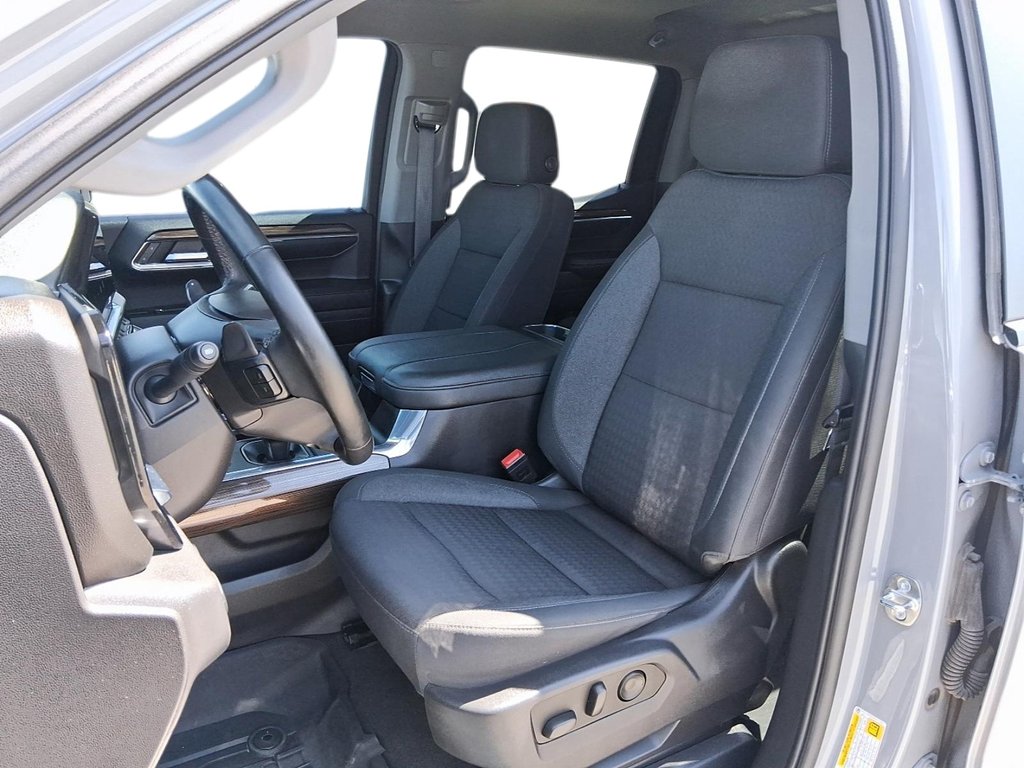 2024 Chevrolet Silverado 1500 Crew Cab Short Box 4-Wheel Drive RST in Stratford, Ontario - 7 - w1024h768px