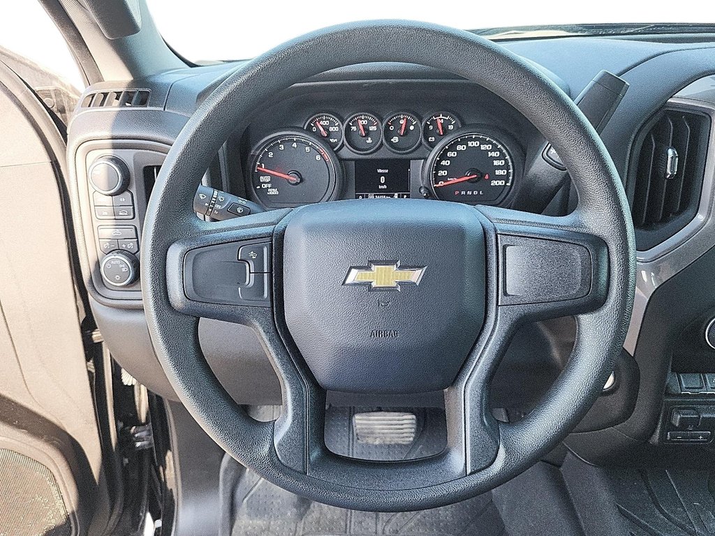2024 Chevrolet Silverado 1500 Crew Cab Standard Box 4-Wheel Drive Work Truck in Stratford, Ontario - 10 - w1024h768px