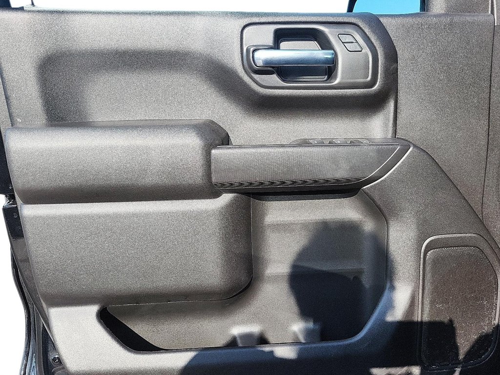 2024 Chevrolet Silverado 1500 Crew Cab Standard Box 4-Wheel Drive Work Truck in Stratford, Ontario - 9 - w1024h768px
