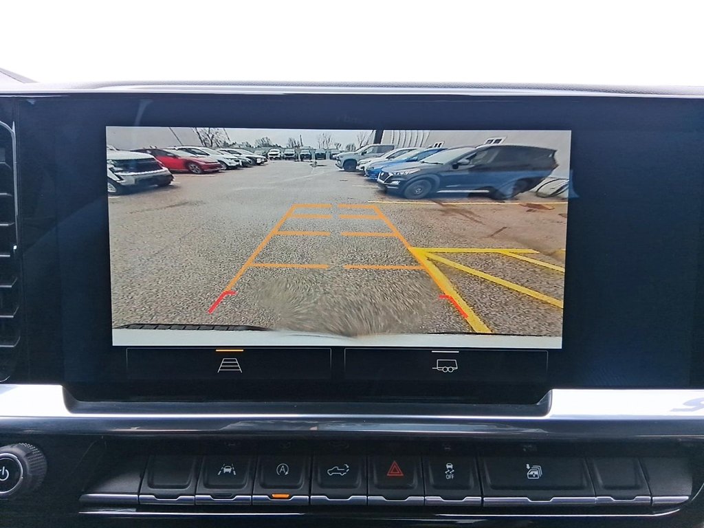 2025 Chevrolet Silverado 1500 Crew Cab Short Box 4-Wheel Drive LT in Stratford, Ontario - 20 - w1024h768px