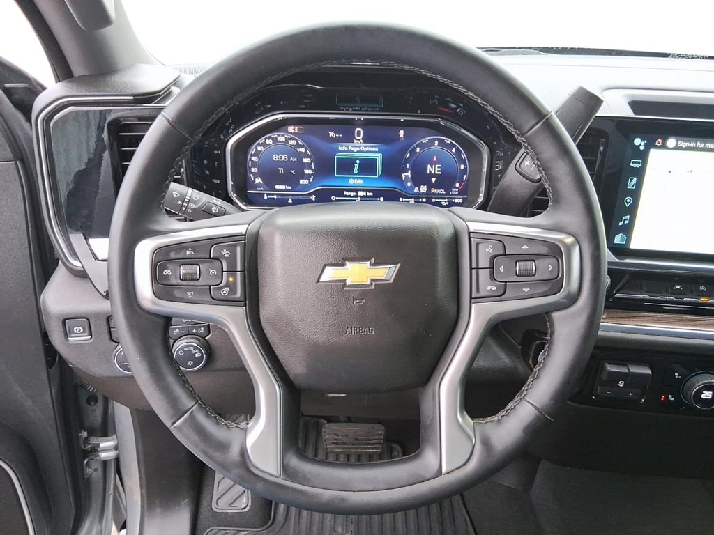 2025 Chevrolet Silverado 1500 Crew Cab Short Box 4-Wheel Drive LT in Stratford, Ontario - 12 - w1024h768px