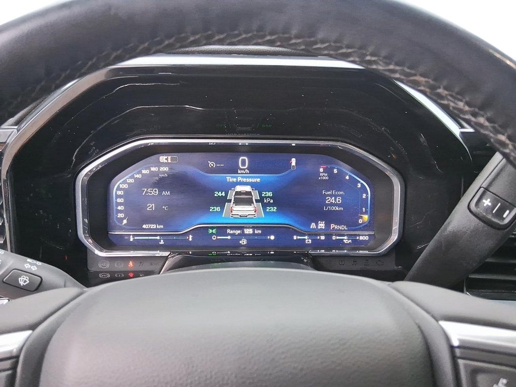 2025 Chevrolet Silverado 1500 Crew Cab Short Box 4-Wheel Drive LT in Stratford, Ontario - 14 - w1024h768px