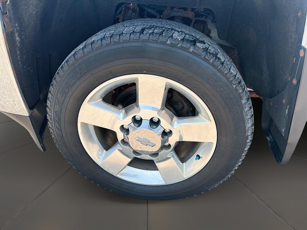2019 Chevrolet Silverado 2500 Double 4x4 WT Standard Box in Stratford, Ontario - 6 - w1024h768px