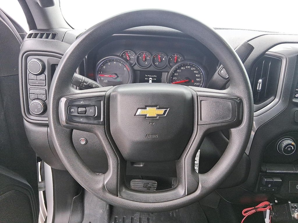 2020 Chevrolet Silverado 2500 New Crew 4x4 WT Standard Box in Stratford, Ontario - 11 - w1024h768px