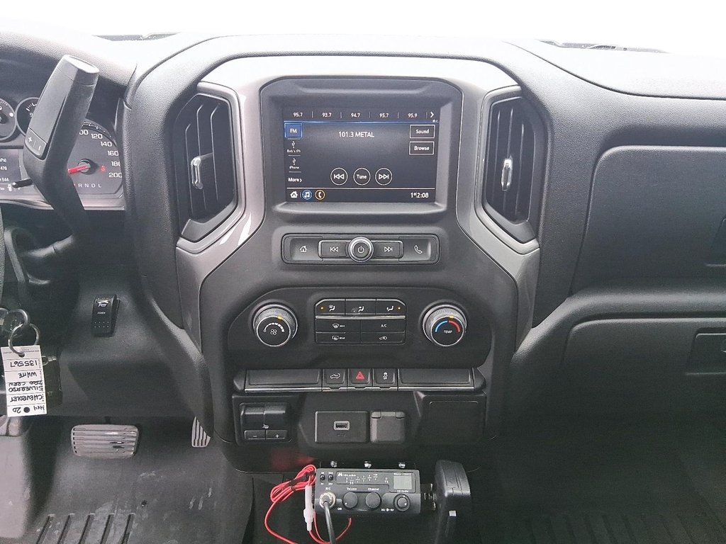 2020 Chevrolet Silverado 2500 New Crew 4x4 WT Standard Box in Stratford, Ontario - 14 - w1024h768px