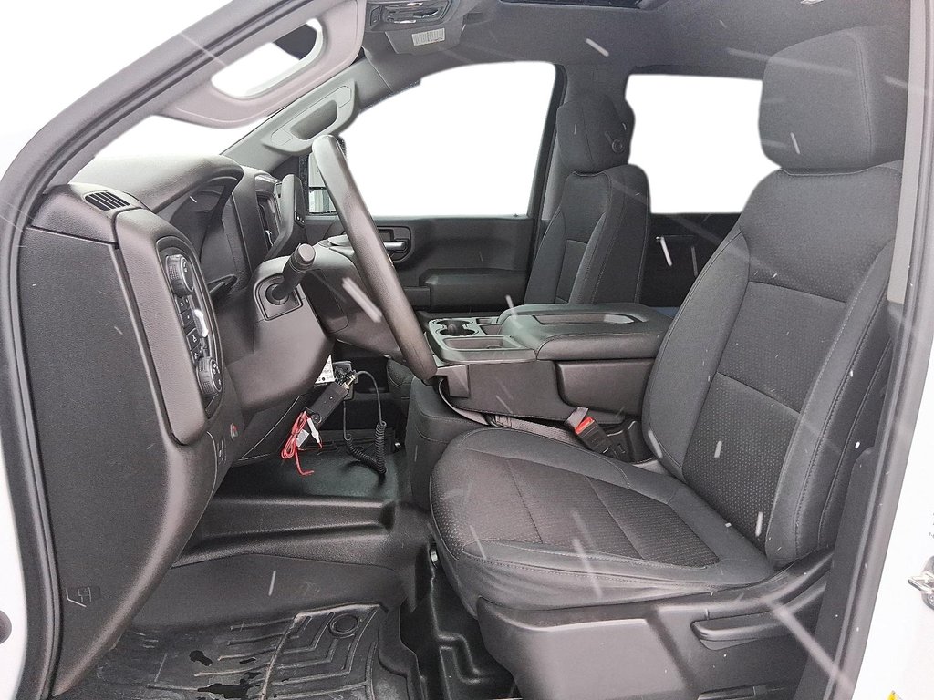 2020 Chevrolet Silverado 2500 New Crew 4x4 WT Standard Box in Stratford, Ontario - 7 - w1024h768px