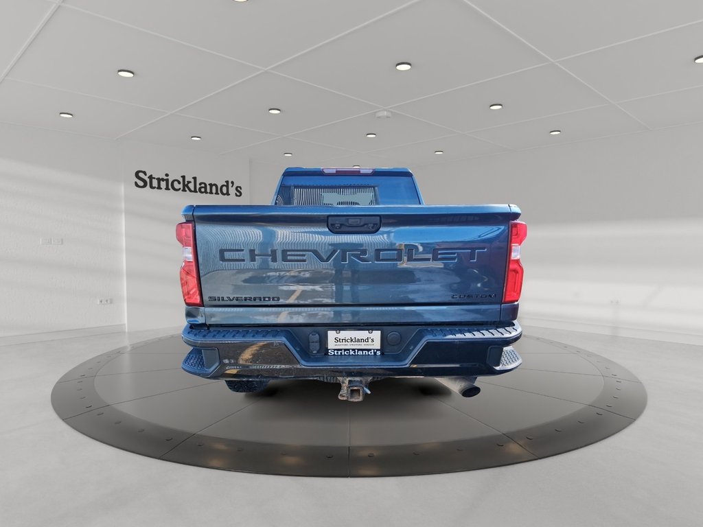 2020 Chevrolet Silverado 2500 New Crew 4x4 Custom Standard Box in Stratford, Ontario - 3 - w1024h768px