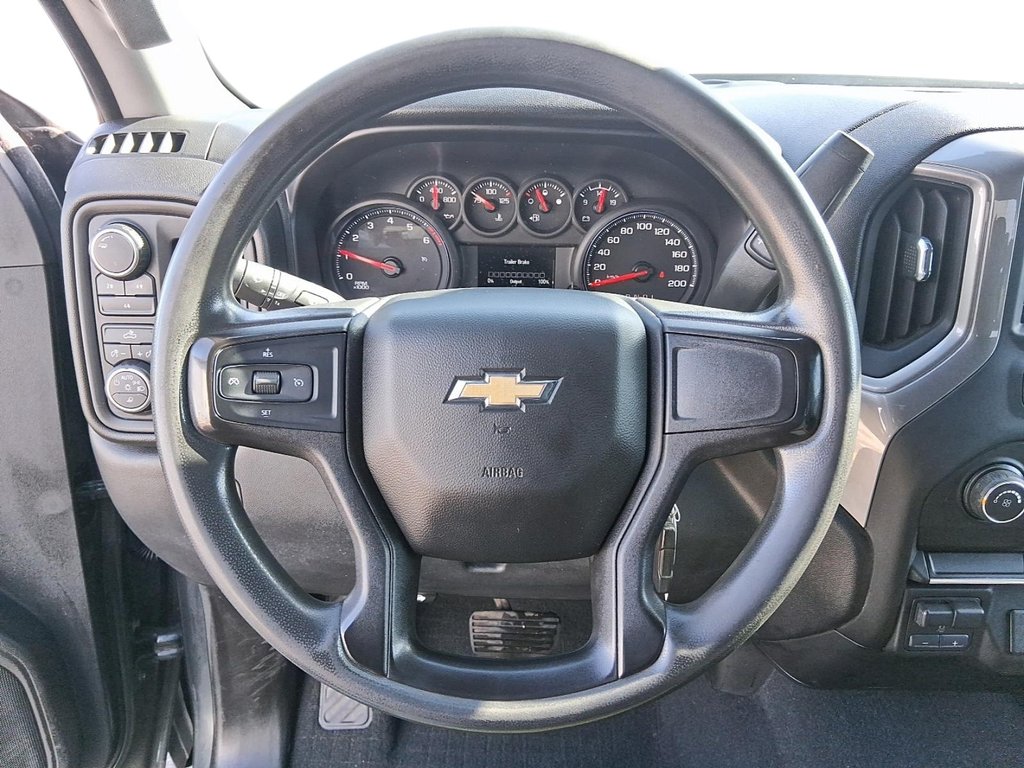 2020 Chevrolet Silverado 2500 New Crew 4x4 Custom Standard Box in Stratford, Ontario - 13 - w1024h768px