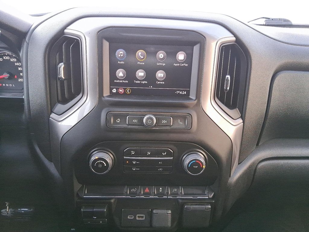 2022 Chevrolet Silverado 2500 Crew 4x4 Custom Standard Box in Stratford, Ontario - 15 - w1024h768px