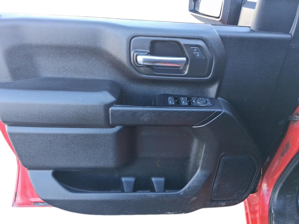 2022 Chevrolet Silverado 2500 Crew 4x4 Custom Standard Box in Stratford, Ontario - 11 - w1024h768px