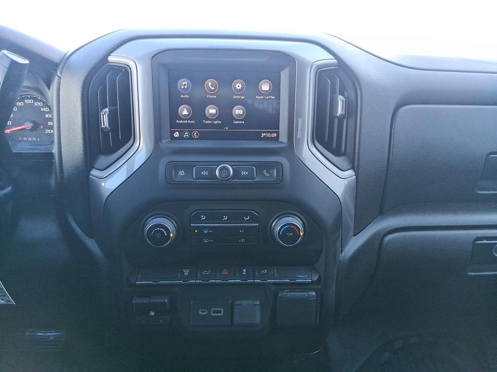 2022 Chevrolet Silverado 2500 Crew 4x4 Custom Standard Box in Stratford, Ontario - 15 - w1024h768px