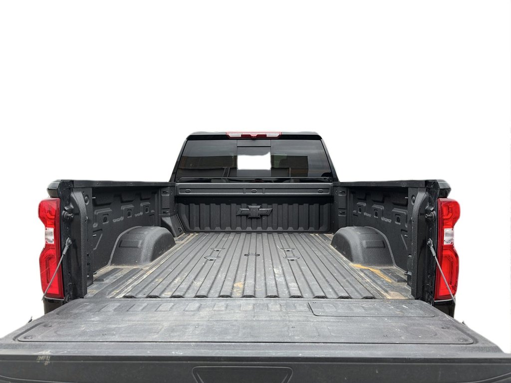 2023  Silverado 2500 Crew 4x4 LTZ Standard Box in Stratford, Ontario - 16 - w1024h768px