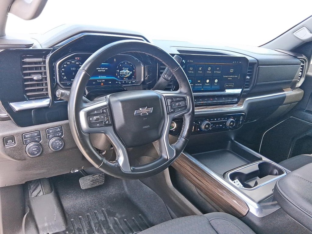 2024 Chevrolet Silverado 2500HD 4WD Crew Cab Standard Box LT in Stratford, Ontario - 11 - w1024h768px