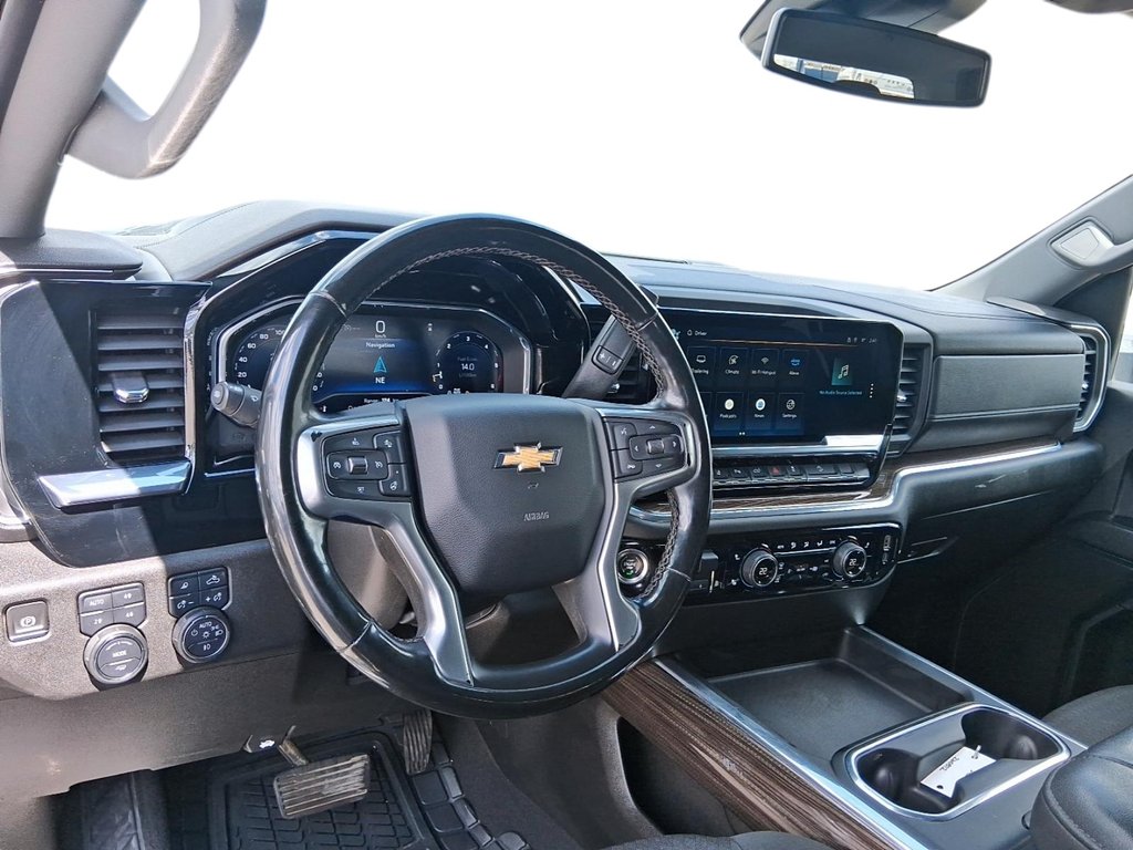 2024 Chevrolet Silverado 2500HD 4WD Crew Cab Long Box LT in Stratford, Ontario - 10 - w1024h768px