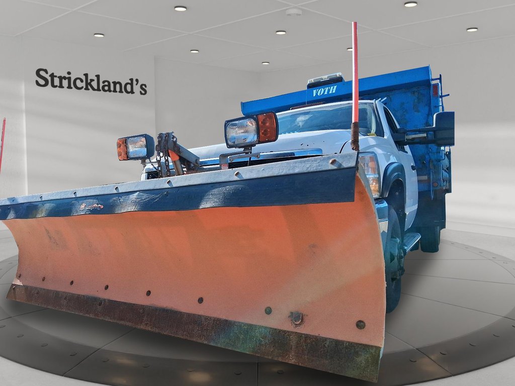 2013 Chevrolet Silverado 3500 HD WT Reg Cab Chassis 4WD 137WB 1SA in Stratford, Ontario - 21 - w1024h768px