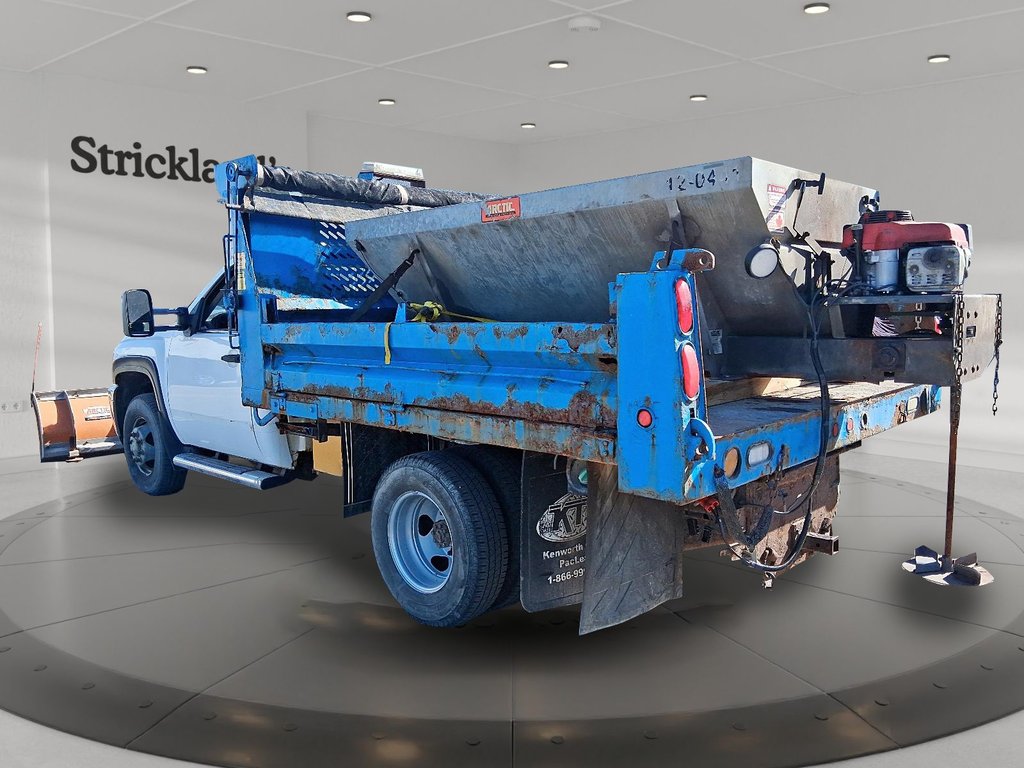 2013 Chevrolet Silverado 3500 HD WT Reg Cab Chassis 4WD 137WB 1SA in Stratford, Ontario - 4 - w1024h768px