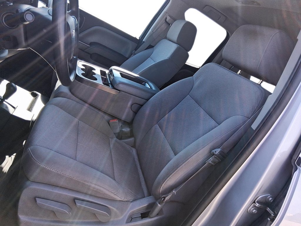 2014 Chevrolet Silverado 1500 LTZ Double Cab Std Box 4WD in Stratford, Ontario - 7 - w1024h768px