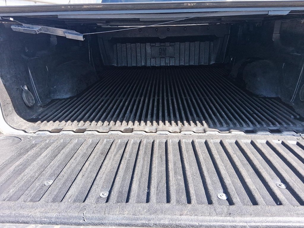 2014 Chevrolet Silverado 1500 LTZ Double Cab Std Box 4WD in Stratford, Ontario - 16 - w1024h768px