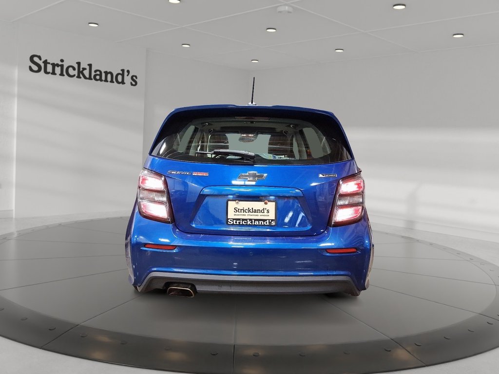 2018 Chevrolet Sonic 5-door Premier - 6AT in Stratford, Ontario - 3 - w1024h768px