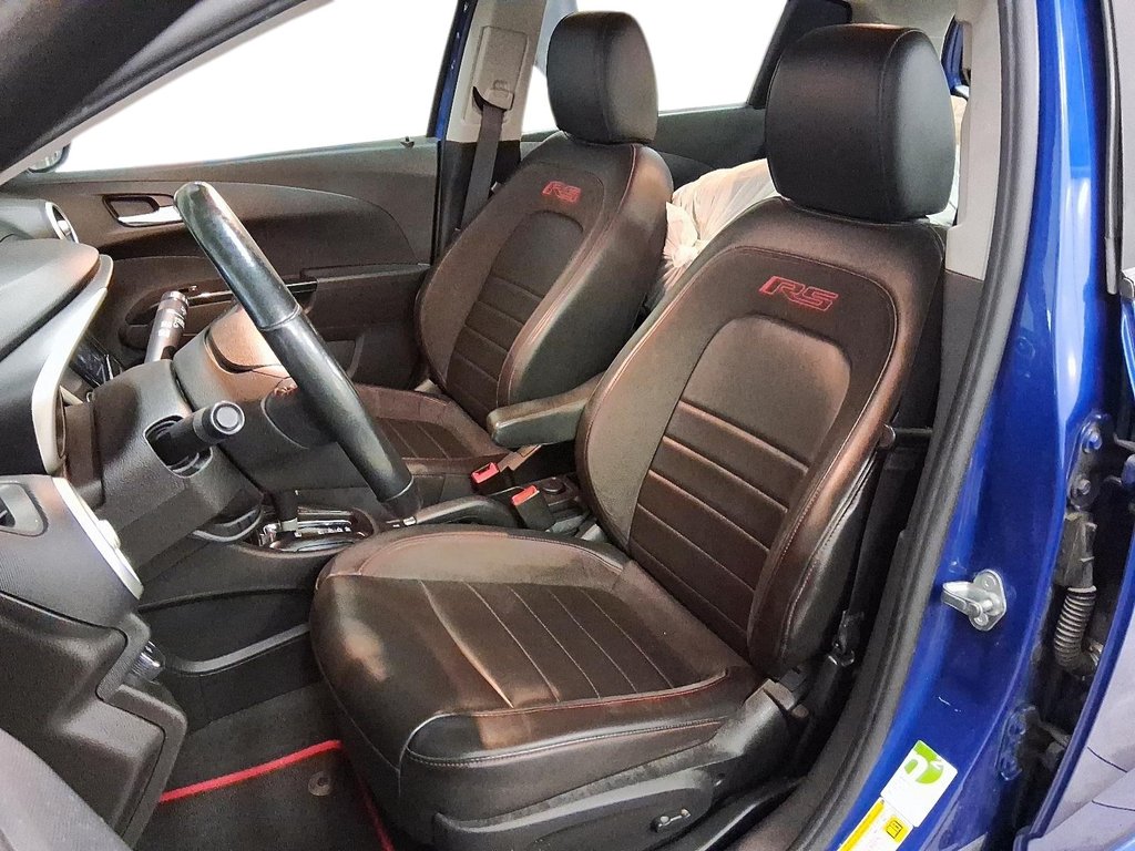 2018 Chevrolet Sonic 5-door Premier - 6AT in Stratford, Ontario - 8 - w1024h768px