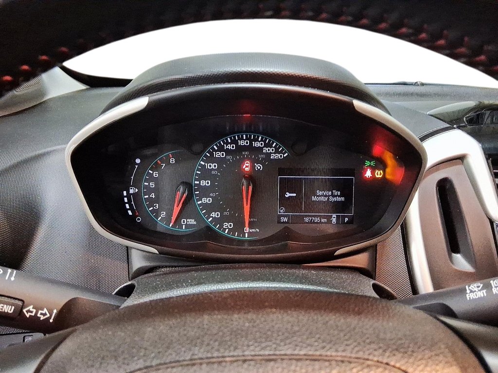 2018 Chevrolet Sonic 5-door Premier - 6AT in Stratford, Ontario - 14 - w1024h768px