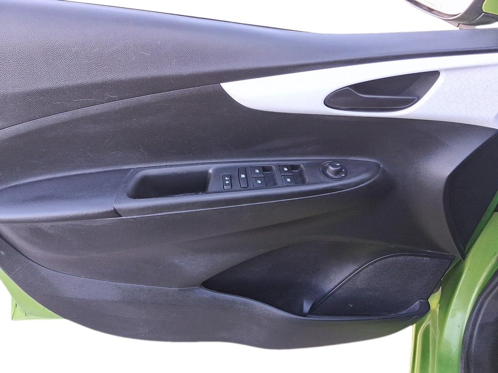 2016 Chevrolet Spark 1LT - 5MT in Stratford, Ontario - 11 - w1024h768px