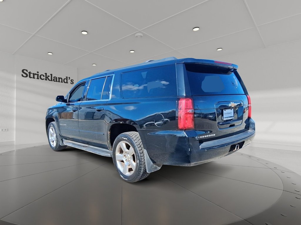 2018 Chevrolet Suburban 4x2 LS in Stratford, Ontario - 4 - w1024h768px