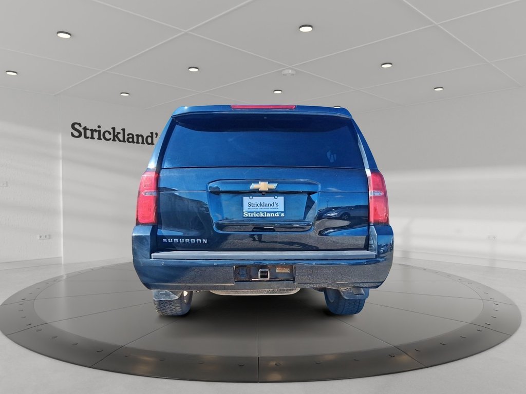 2018 Chevrolet Suburban 4x2 LS in Stratford, Ontario - 5 - w1024h768px