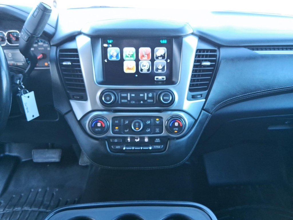 2018 Chevrolet Suburban 4x2 LS in Stratford, Ontario - 16 - w1024h768px