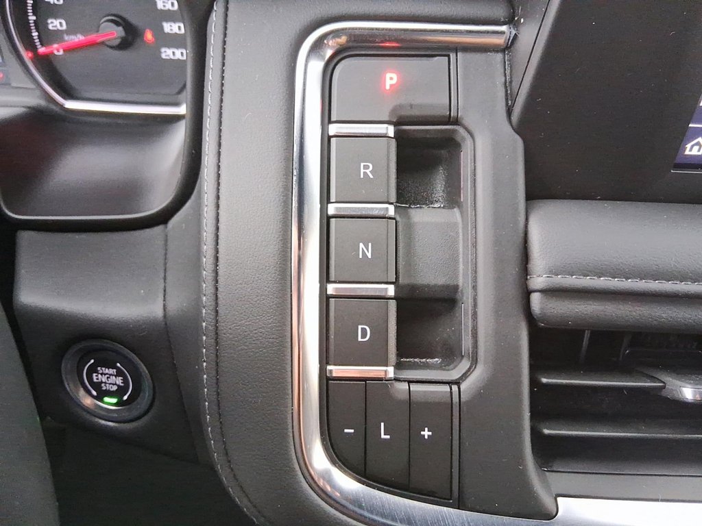 2024 Chevrolet Suburban 4WD 4dr LS in Stratford, Ontario - 17 - w1024h768px