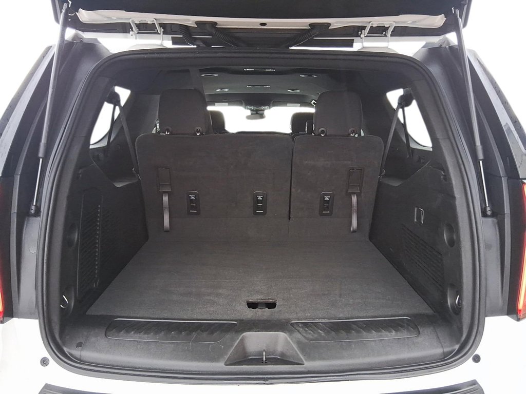 2024 Chevrolet Suburban 4WD 4dr LS in Stratford, Ontario - 6 - w1024h768px