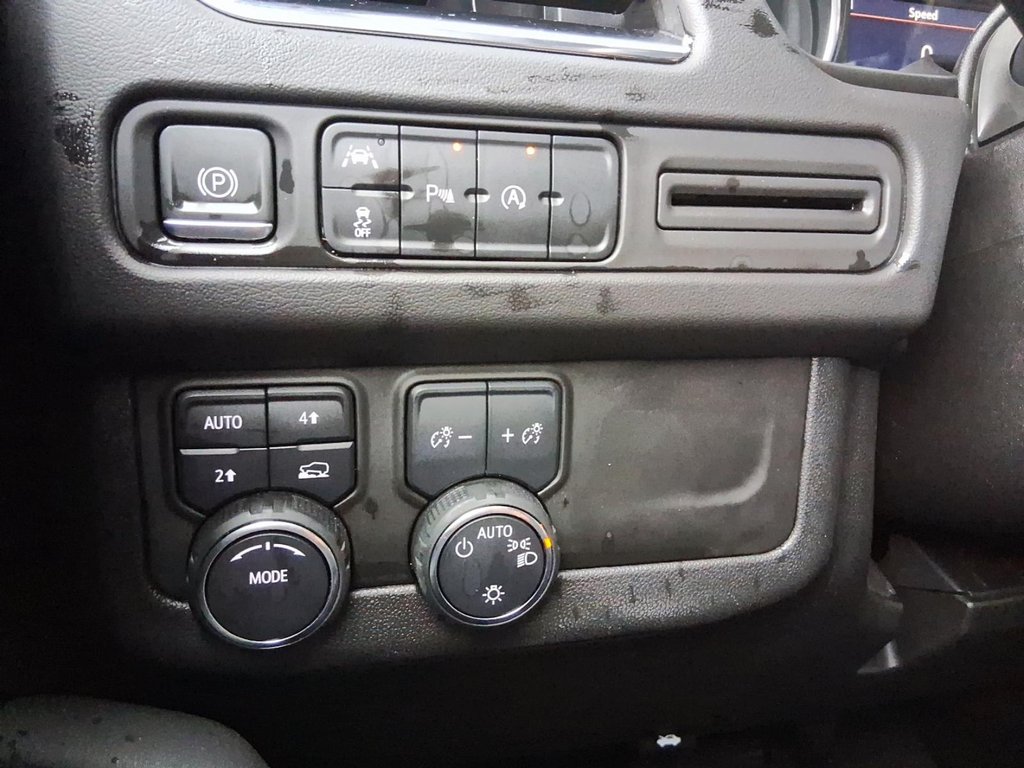 2024 Chevrolet Suburban 4WD 4dr LS in Stratford, Ontario - 18 - w1024h768px