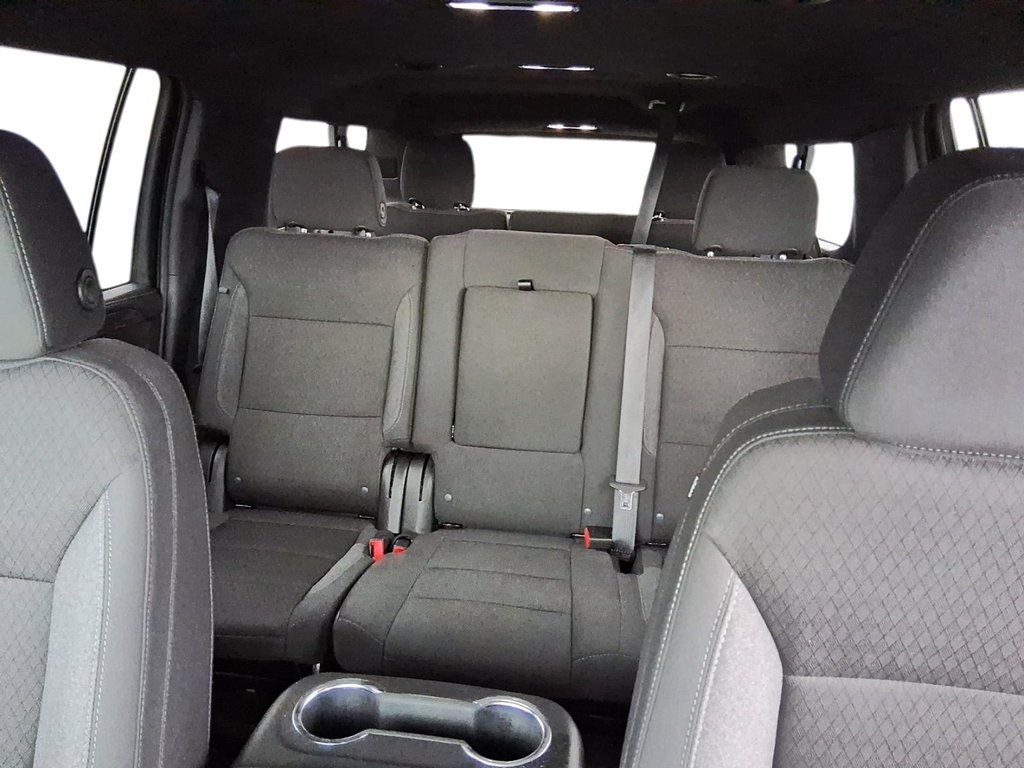2024 Chevrolet Suburban 4WD 4dr LS in Stratford, Ontario - 10 - w1024h768px