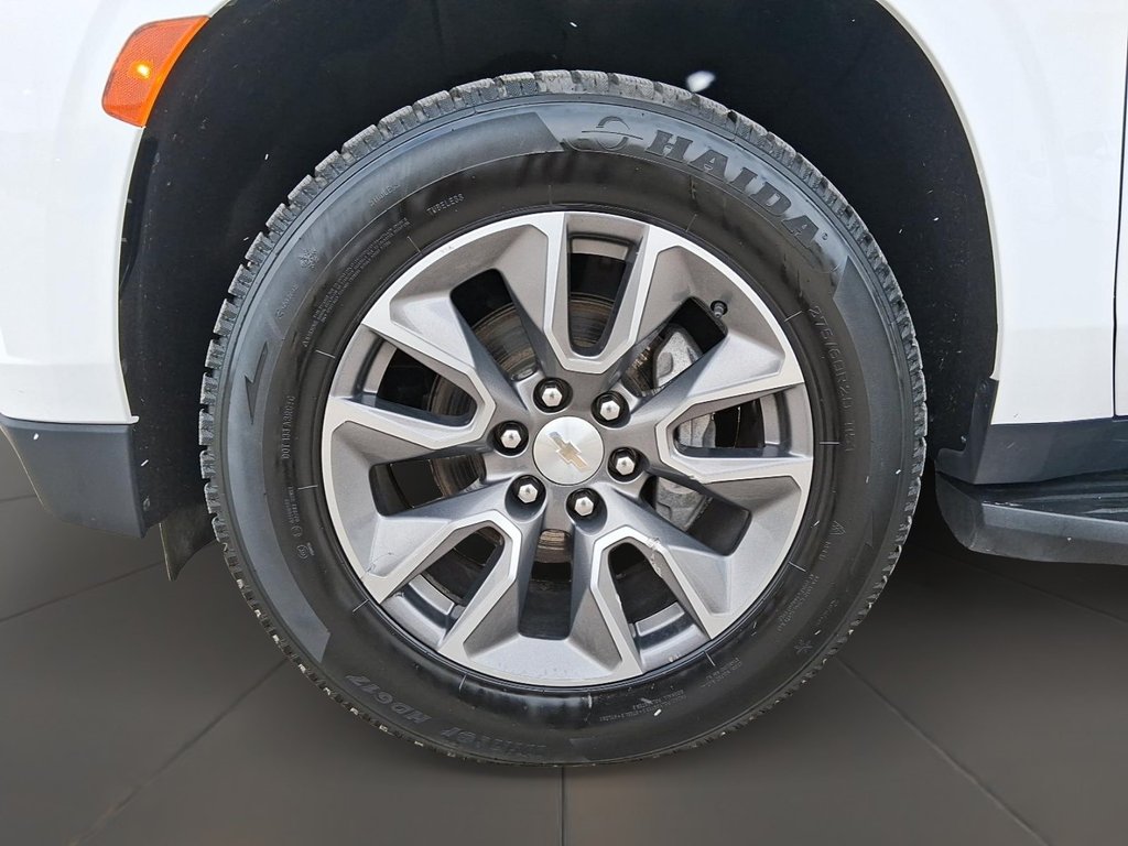 2024 Chevrolet Suburban 4WD 4dr LS in Stratford, Ontario - 7 - w1024h768px