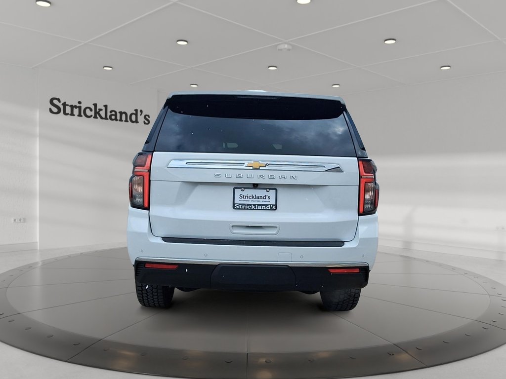 2024 Chevrolet Suburban 4WD 4dr LS in Stratford, Ontario - 3 - w1024h768px