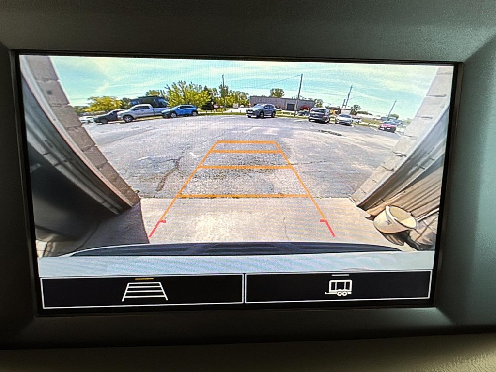 2024 Chevrolet Suburban 4WD 4dr LS in Stratford, Ontario - 15 - w1024h768px