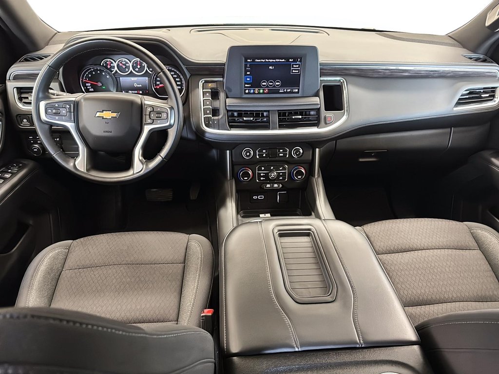 2024 Chevrolet Suburban 4WD 4dr LS in Stratford, Ontario - 9 - w1024h768px