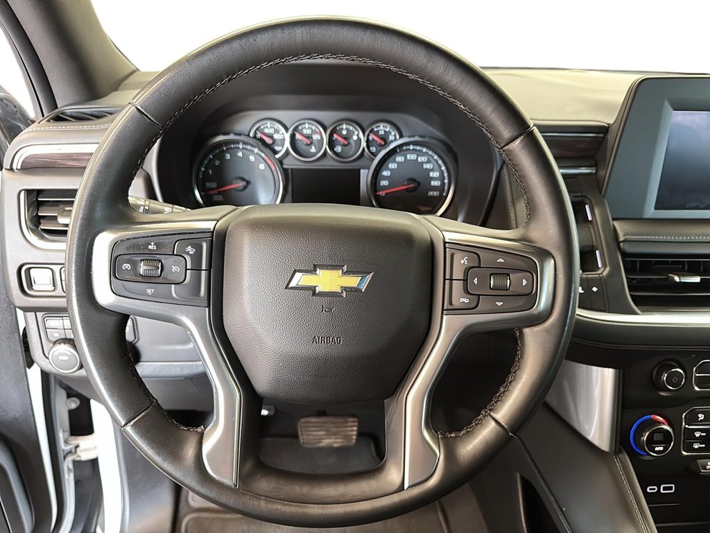 2024 Chevrolet Suburban 4WD 4dr LS in Stratford, Ontario - 11 - w1024h768px