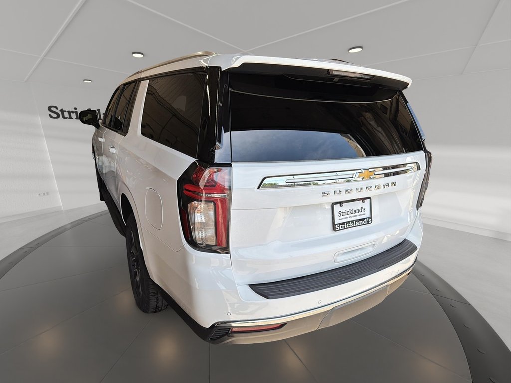 2024 Chevrolet Suburban 4WD 4dr LS in Stratford, Ontario - 4 - w1024h768px