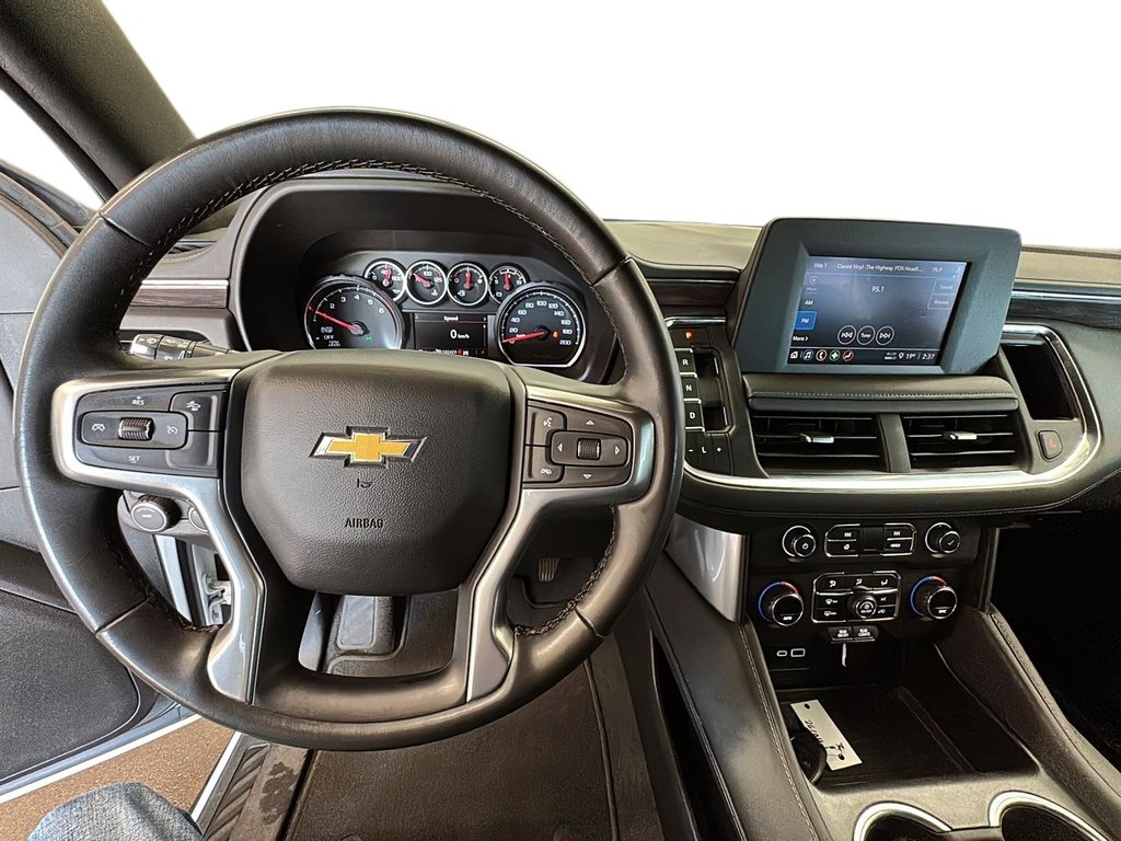 2024 Chevrolet Suburban 4WD 4dr LS in Stratford, Ontario - 13 - w1024h768px