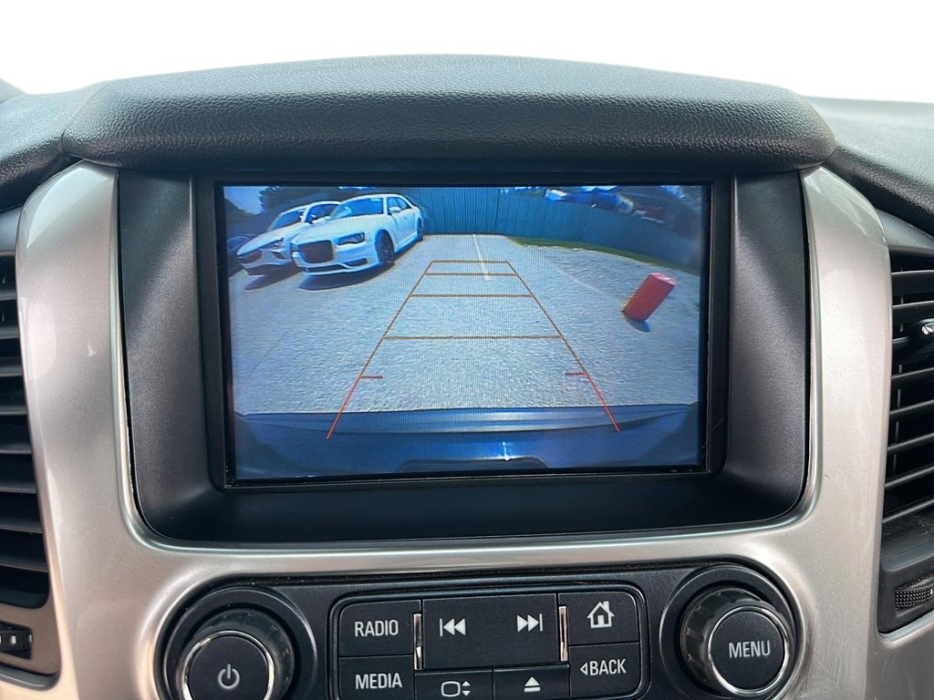 2019 Chevrolet Tahoe 4x4 LT in Stratford, Ontario - 17 - w1024h768px