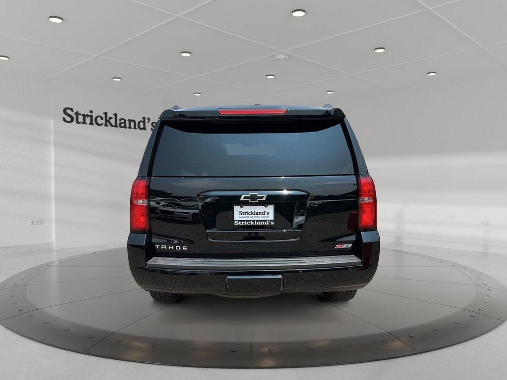 2019 Chevrolet Tahoe 4x4 LT in Stratford, Ontario - 3 - w1024h768px