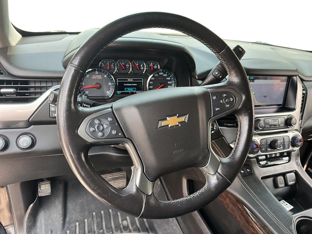 2019 Chevrolet Tahoe 4x4 LT in Stratford, Ontario - 11 - w1024h768px