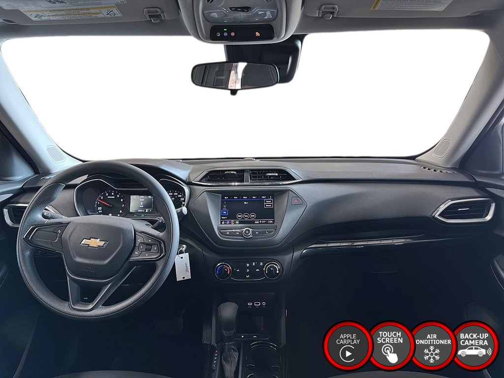 2023 Chevrolet Trailblazer FWD LS in Stratford, Ontario - 9 - w1024h768px